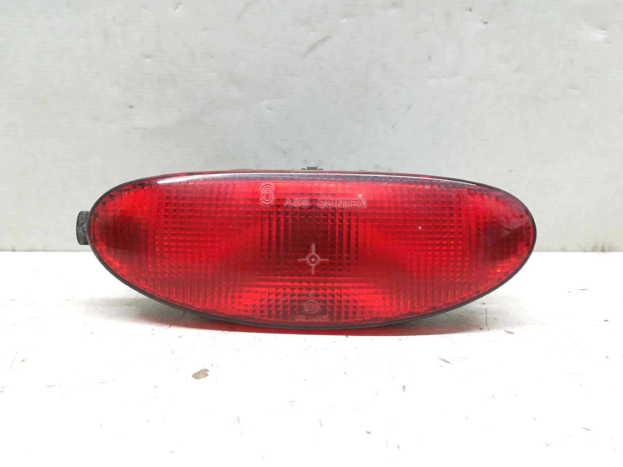 Faro Antiniebla Trasero Central para Peugeot 206 Berlina