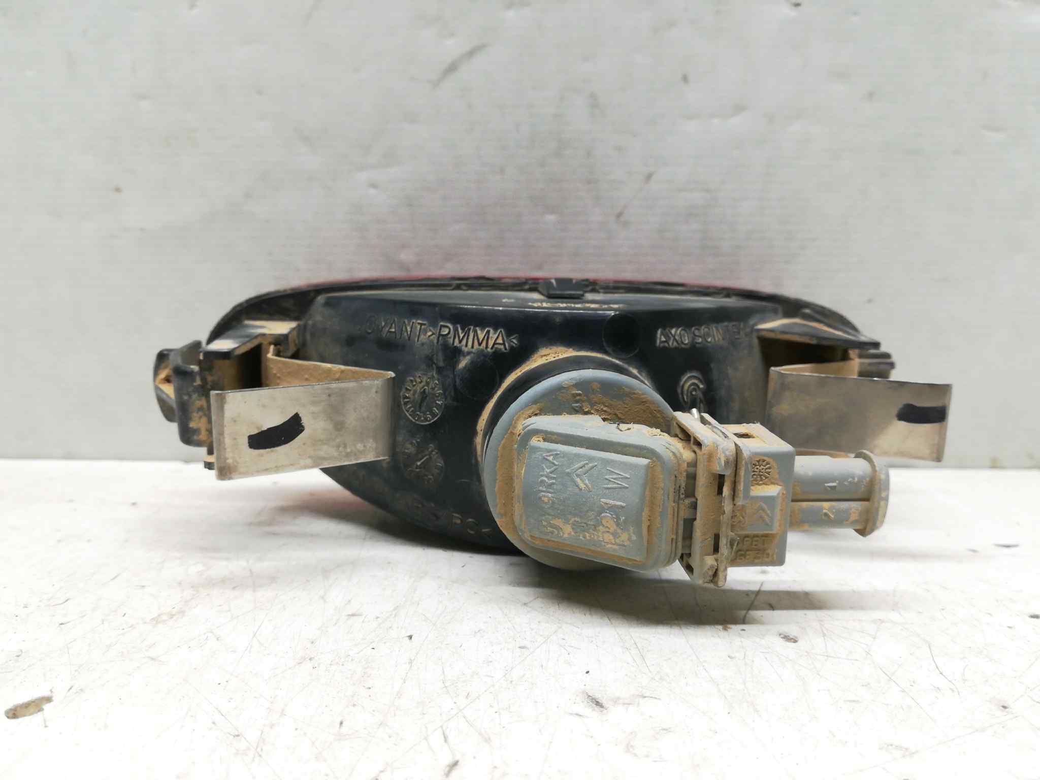 Faro Antiniebla Trasero Central para Peugeot 206 Berlina