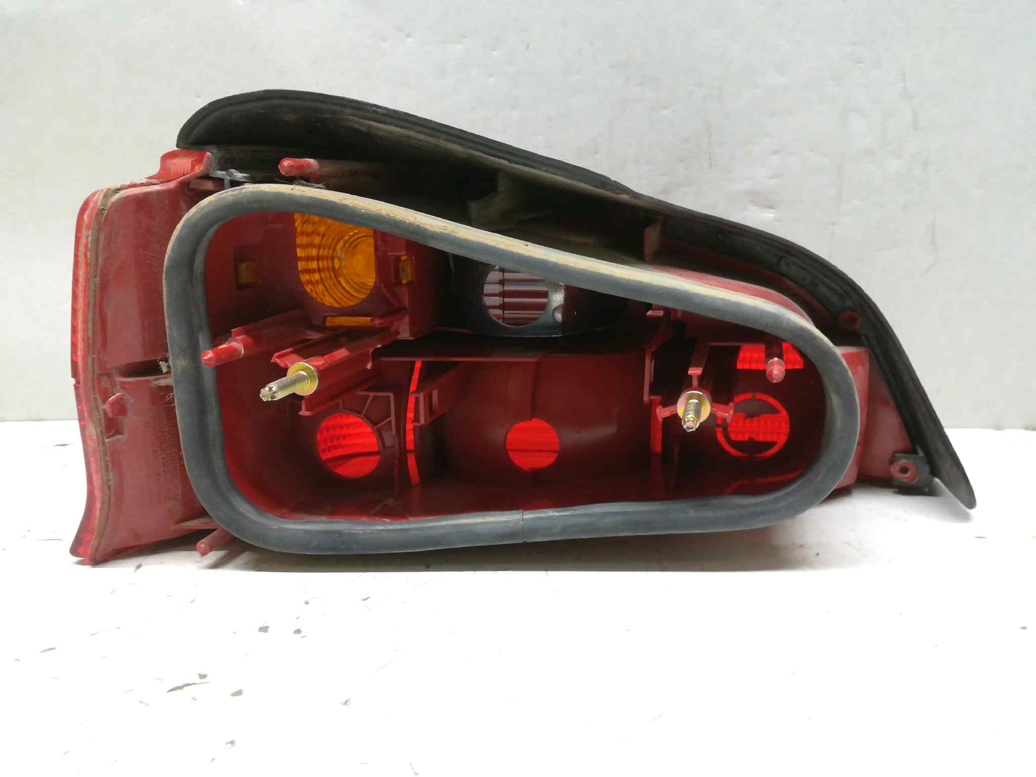 Piloto Trasero Derecho para Peugeot 106 (S1)