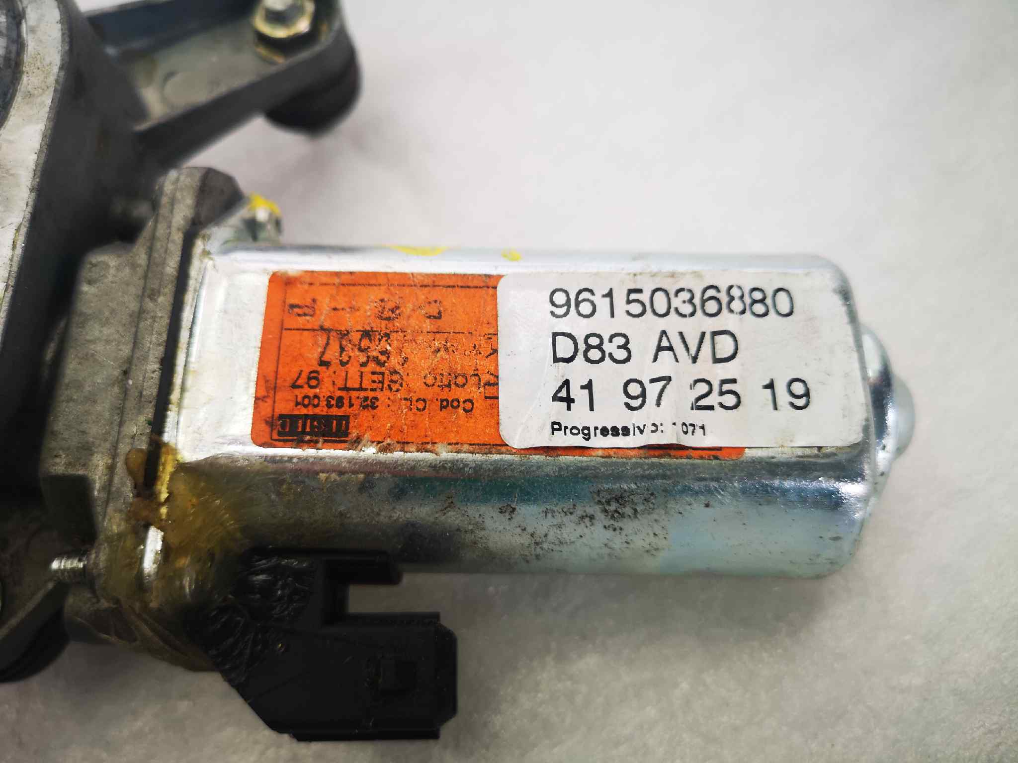Elevalunas Delantero Derecho para Peugeot 406 Berlina (S1/S2)