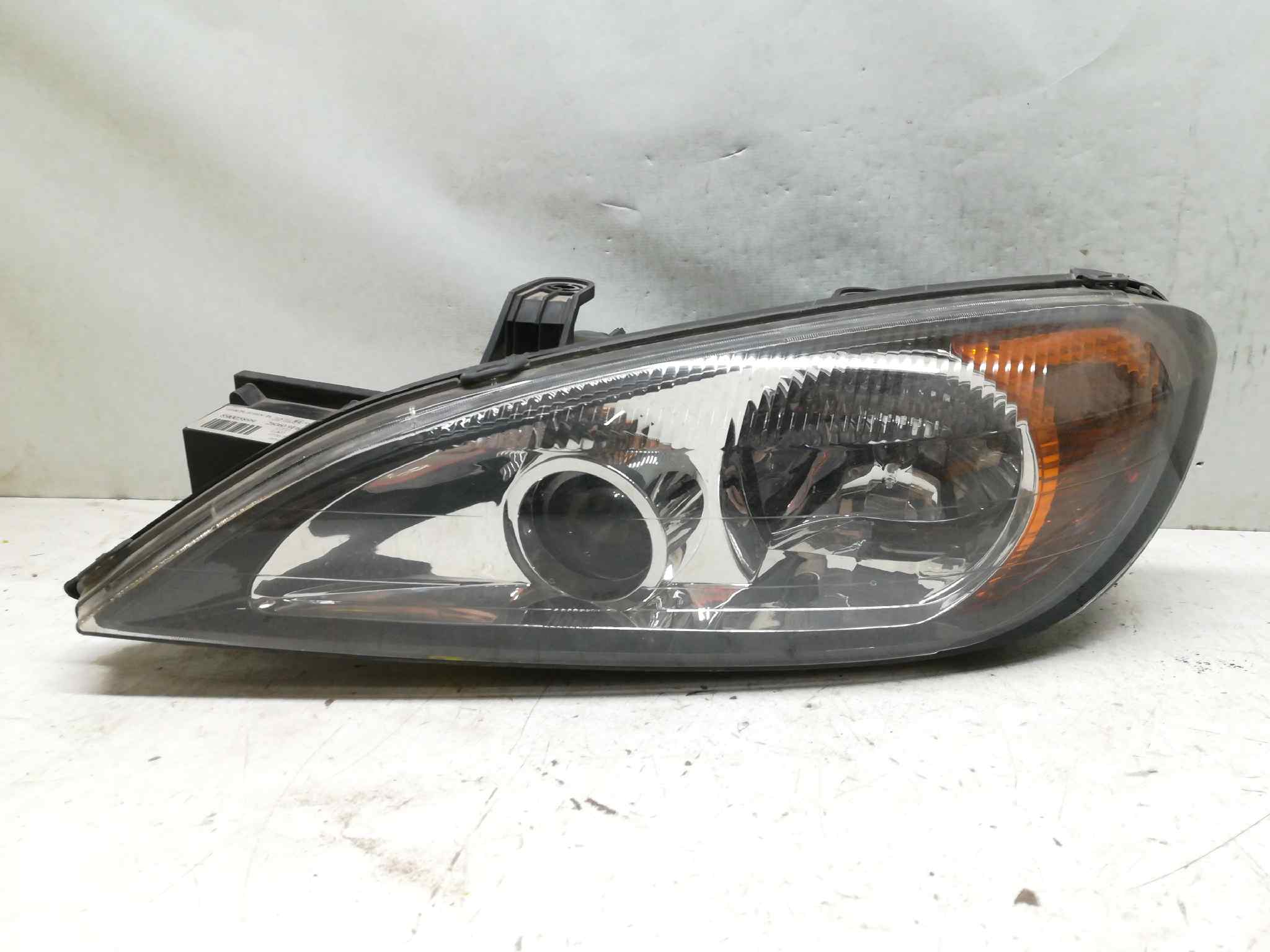 Faro Izquierdo para Nissan Primera Berlina (P11)