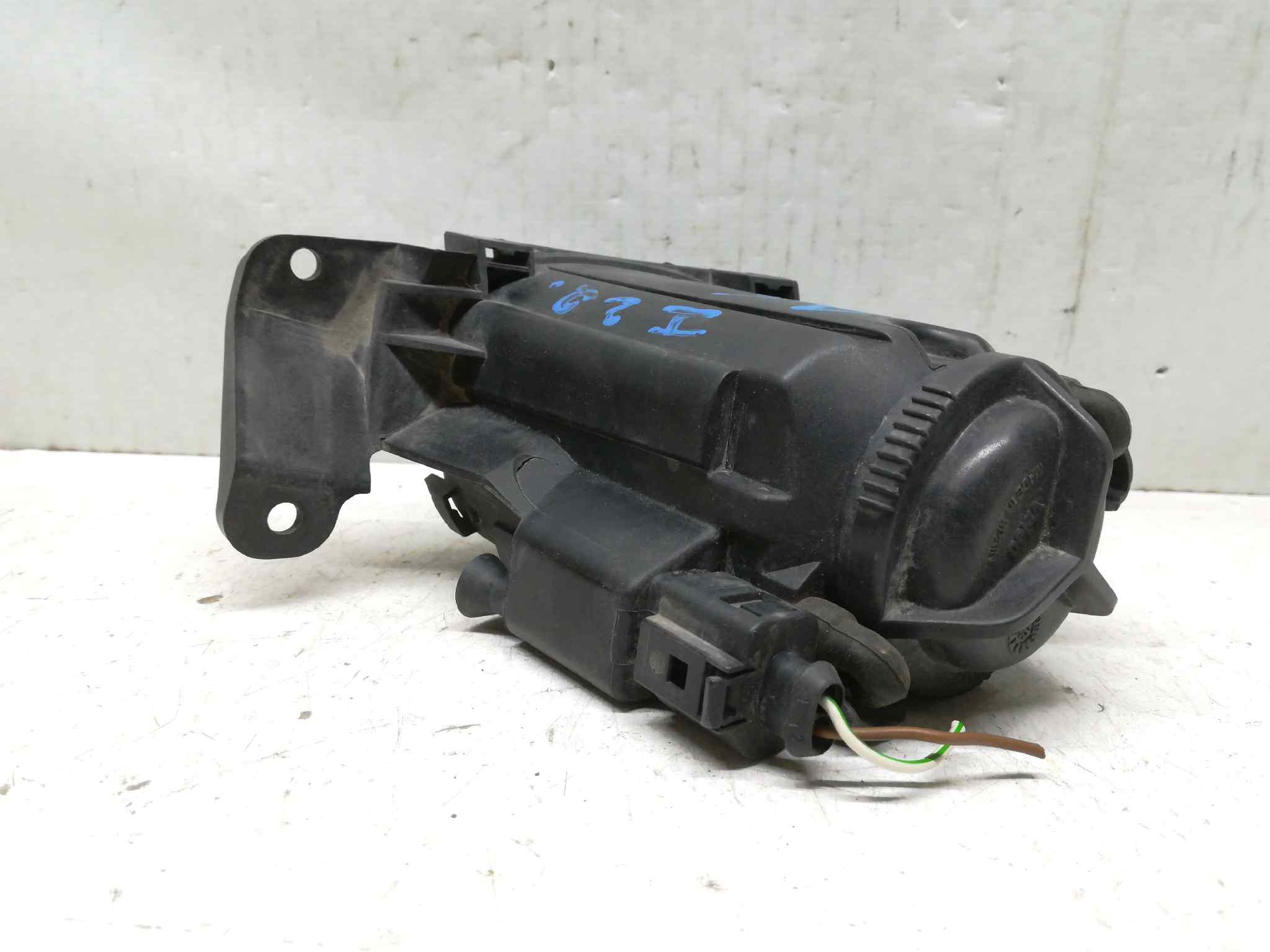 Faro Antiniebla Izquierdo para Audi A6 Avant (C4)