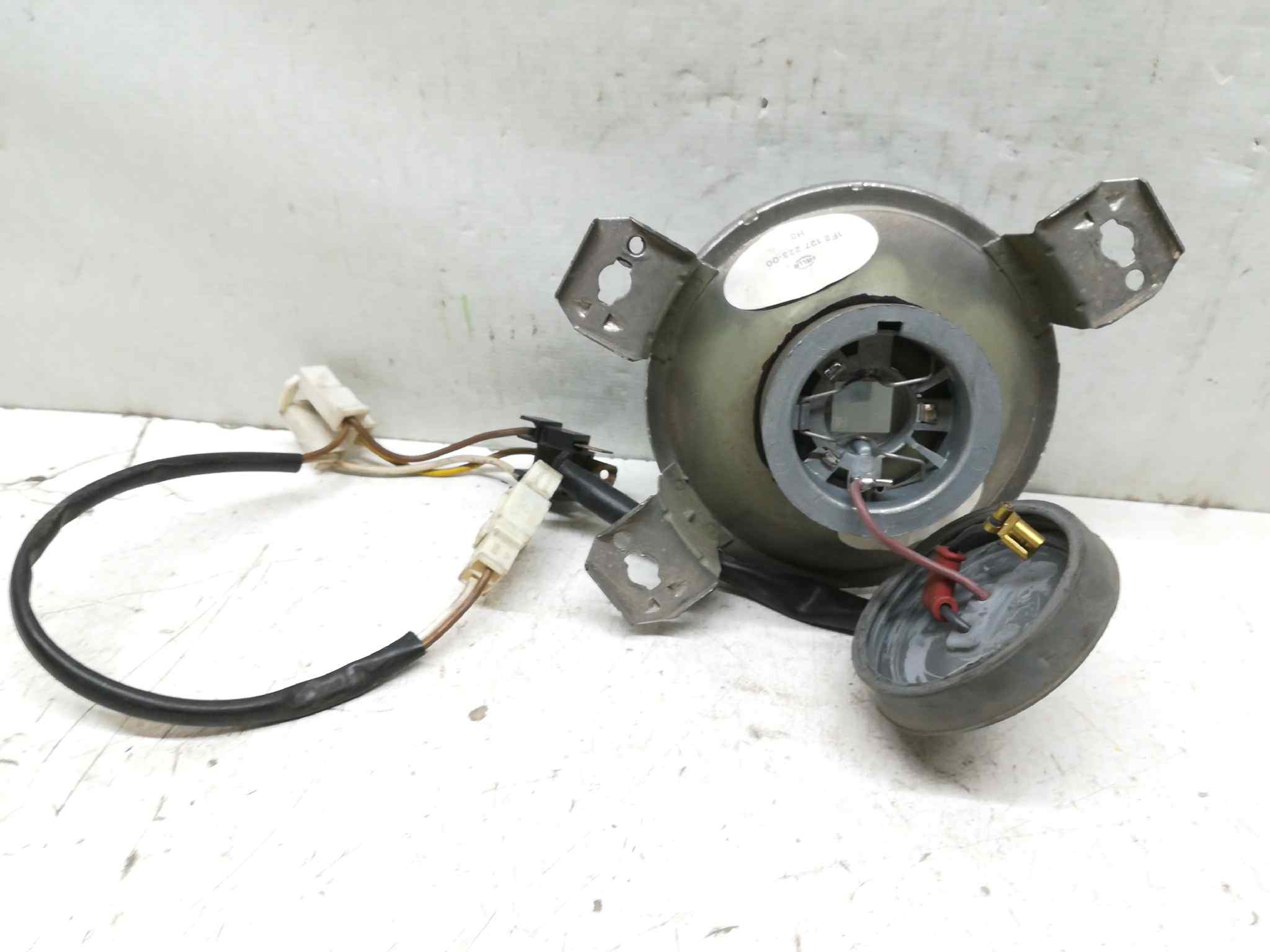 Faro Luz Larga Izquierdo para Volkswagen Polo (867/871/873)