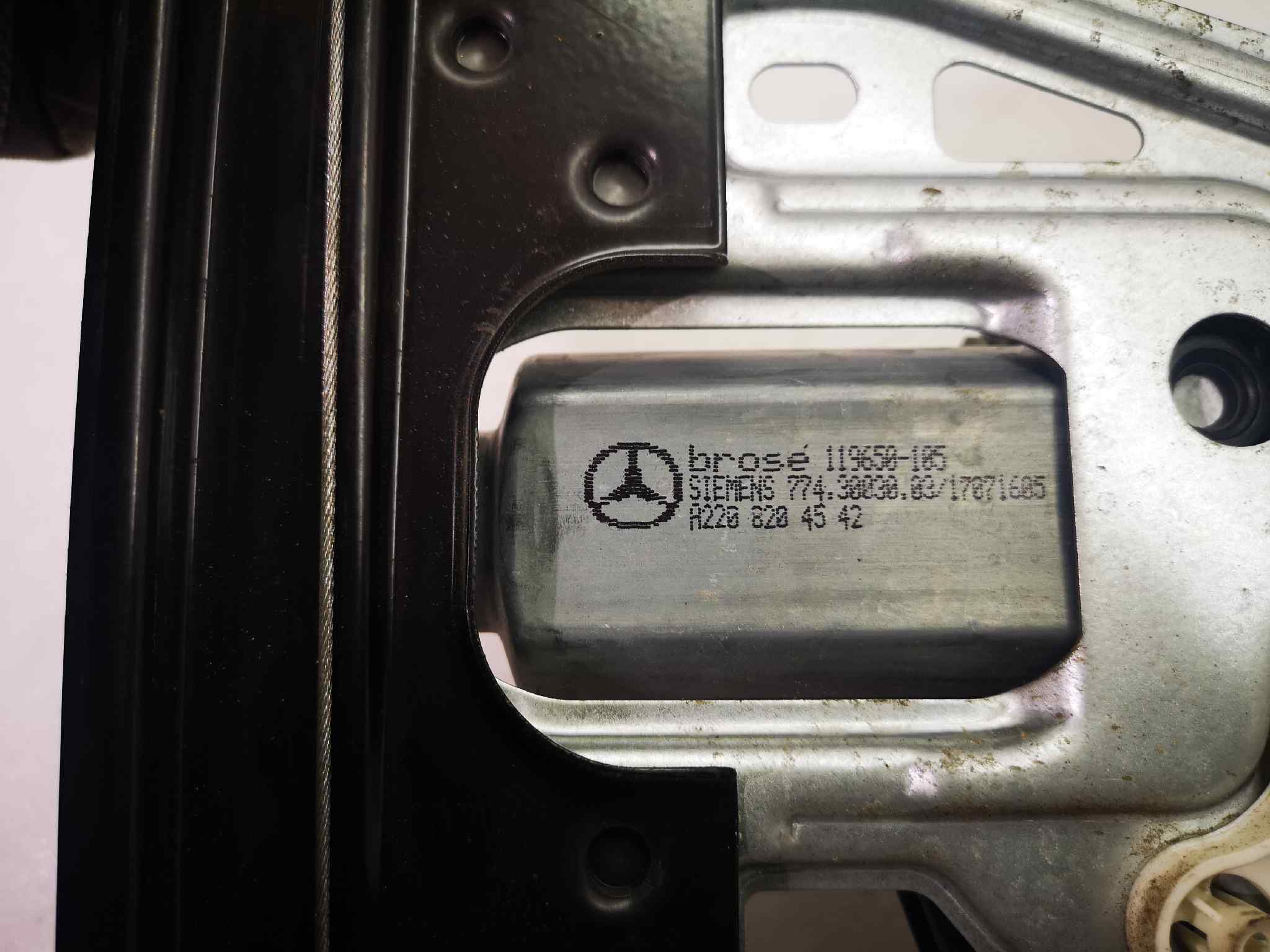 Elevalunas Delantero Derecho para Mercedes-Benz Clase C (W203) Berlina