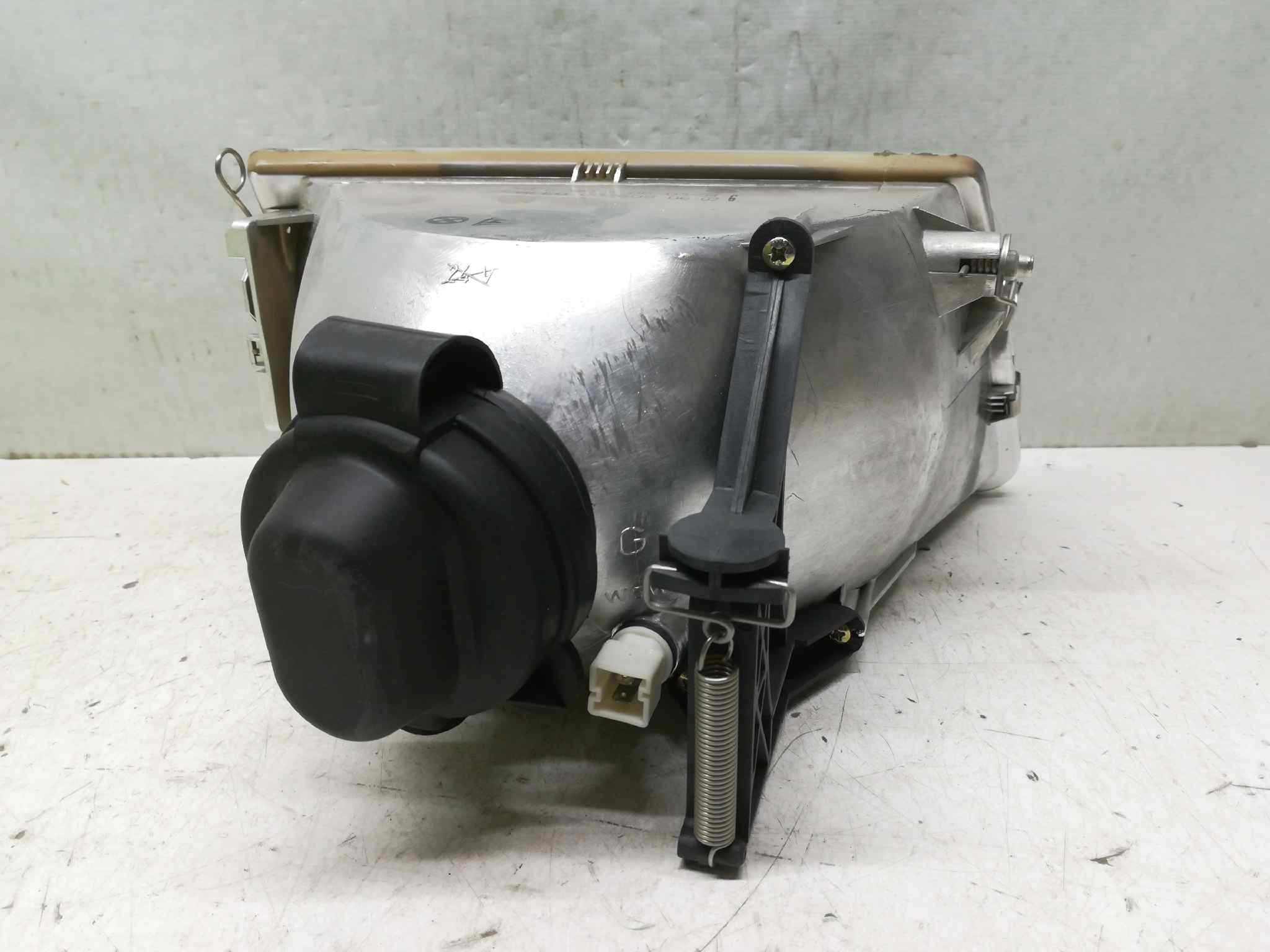 Faro Izquierdo para Peugeot 309
