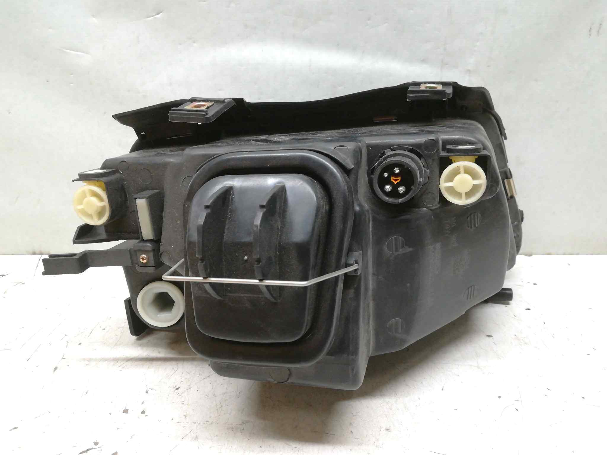 Faro Izquierdo para Audi A4 Avant (B5)