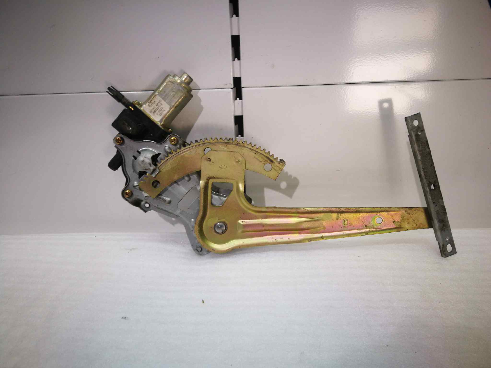 Elevalunas Trasero Derecho para Nissan Almera (N16/E)