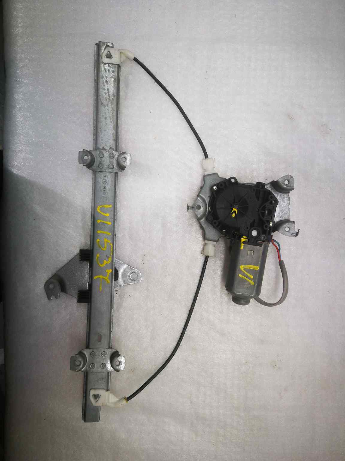 Elevalunas Delantero Derecho para Nissan Primera Berlina (P11)