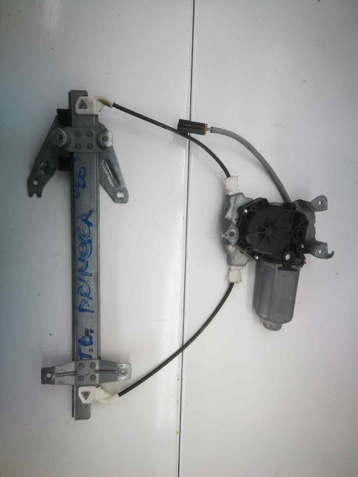 Elevalunas Trasero Derecho para Nissan Primera Berlina (P11)