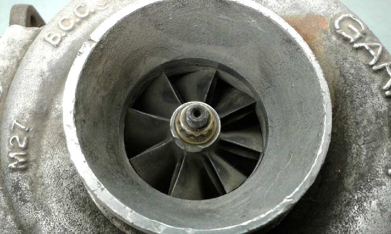 Turbocompresor para Nissan L35