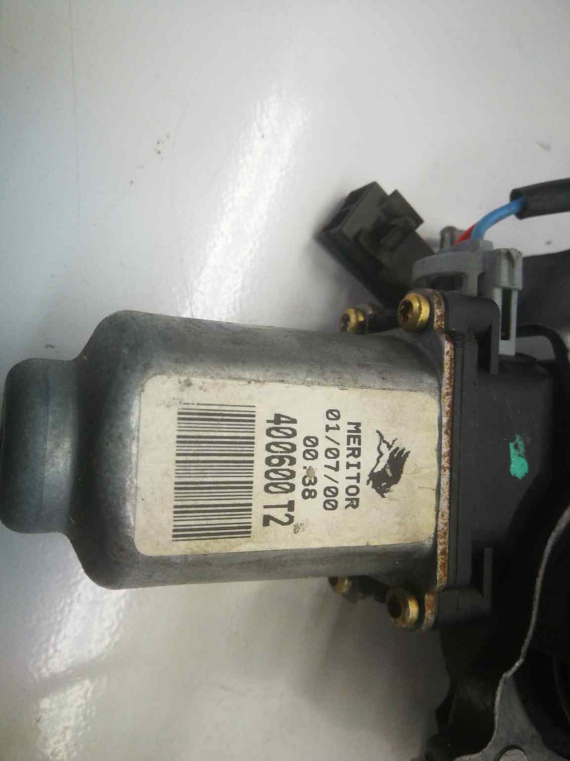 Elevalunas Delantero Derecho para Nissan Primera Berl./Familiar (P10/W10)