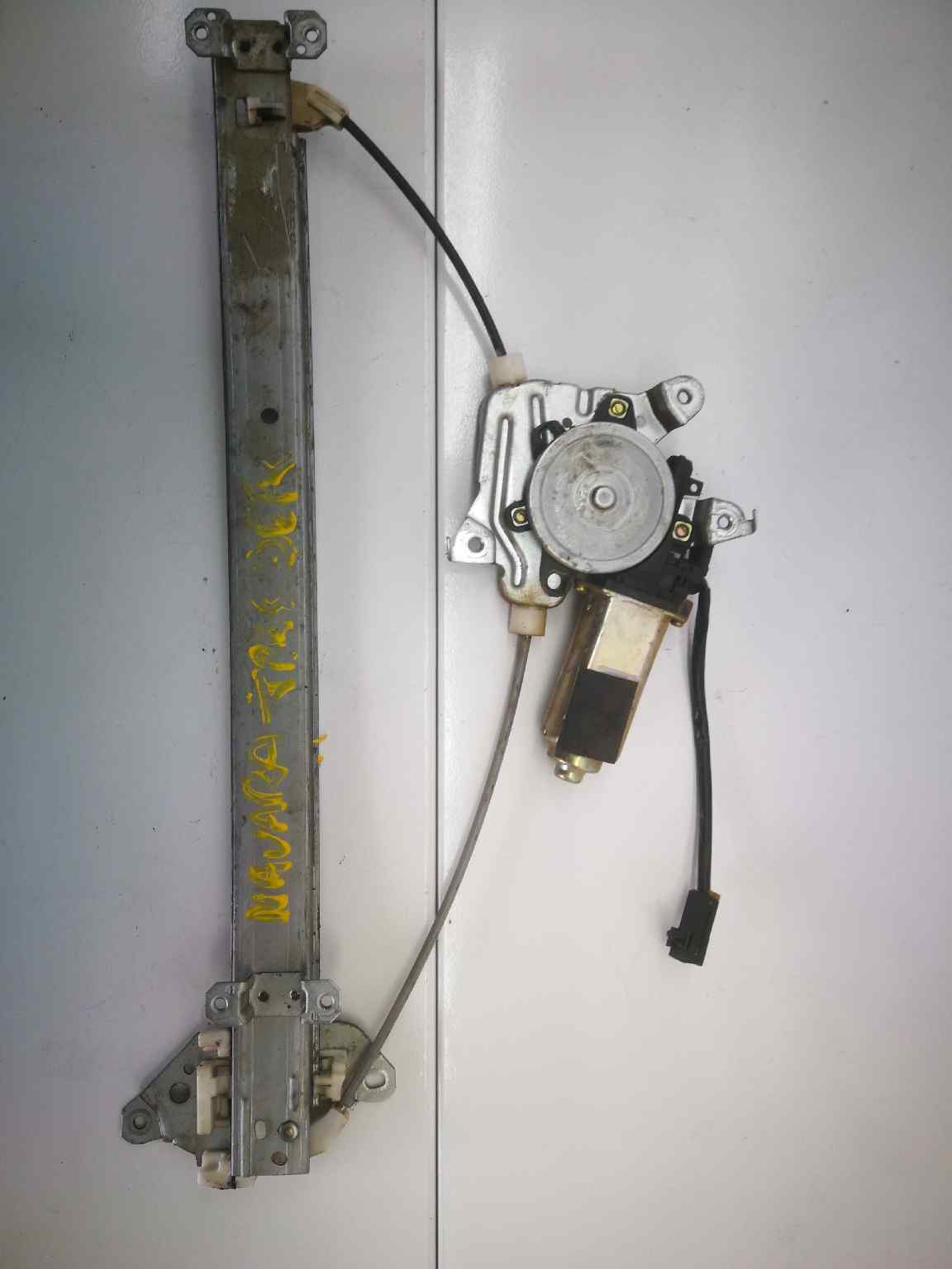 Elevalunas Trasero Derecho para Nissan Navara Pick-Up (D40M)