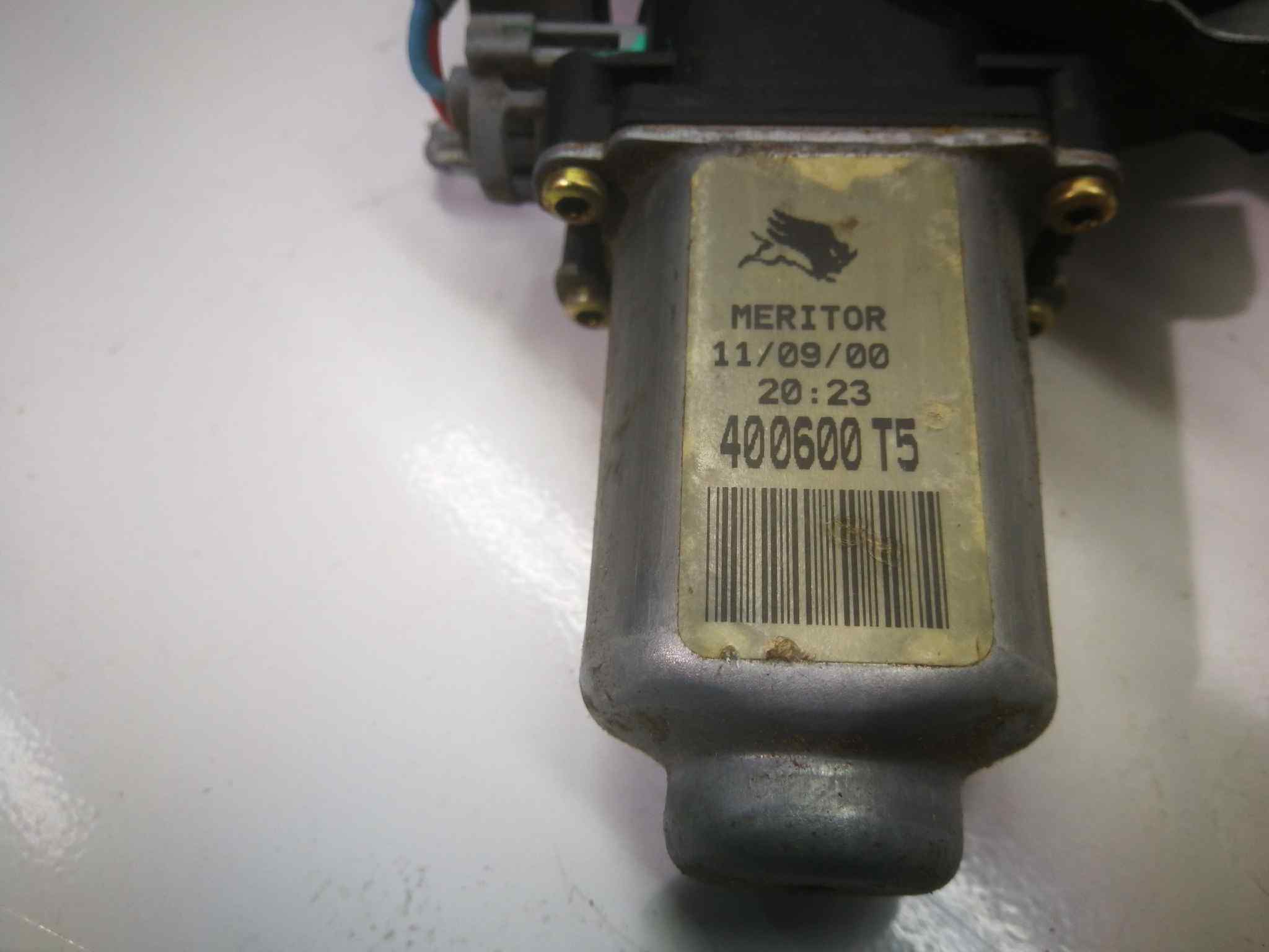 Elevalunas Delantero Derecho para Nissan Almera (N16/E)