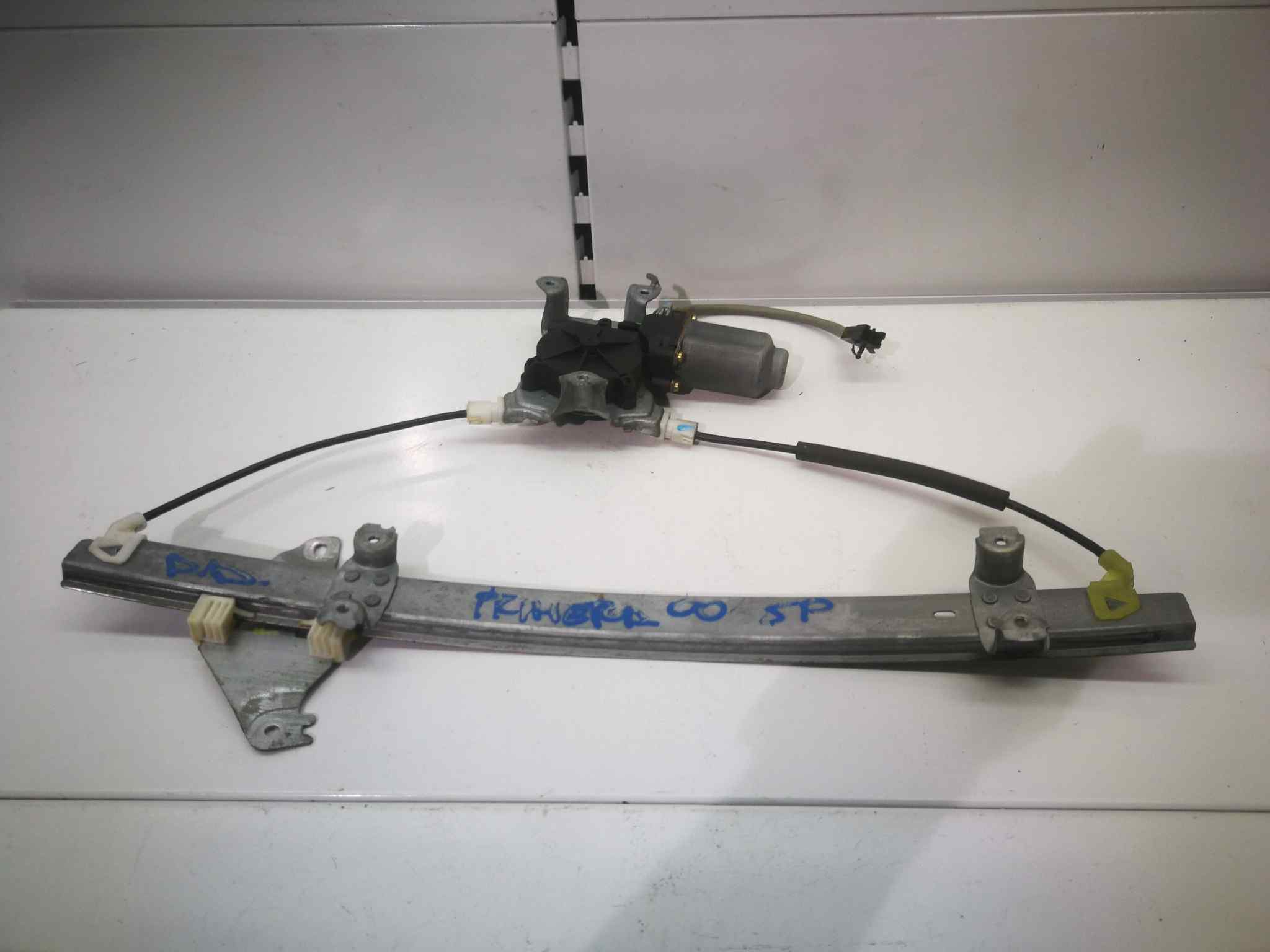 Elevalunas Delantero Derecho para Nissan Primera Berlina (P11)