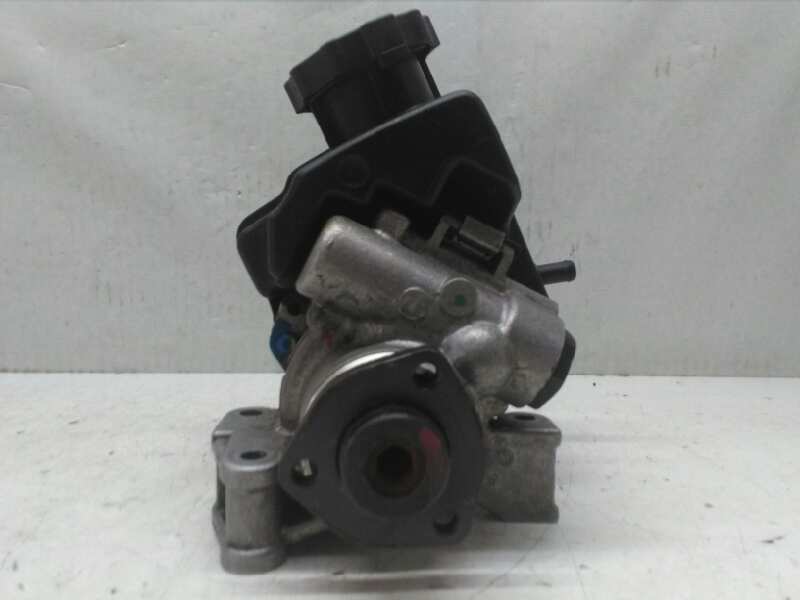 Bomba Direccion para Mercedes-Benz Sprinter 02.00 -> Combi