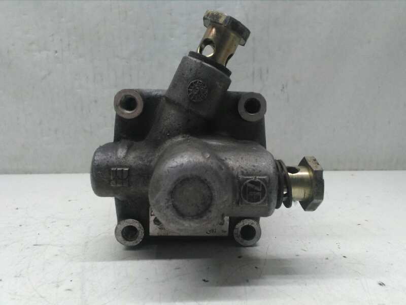 Bomba Direccion para Nissan L35