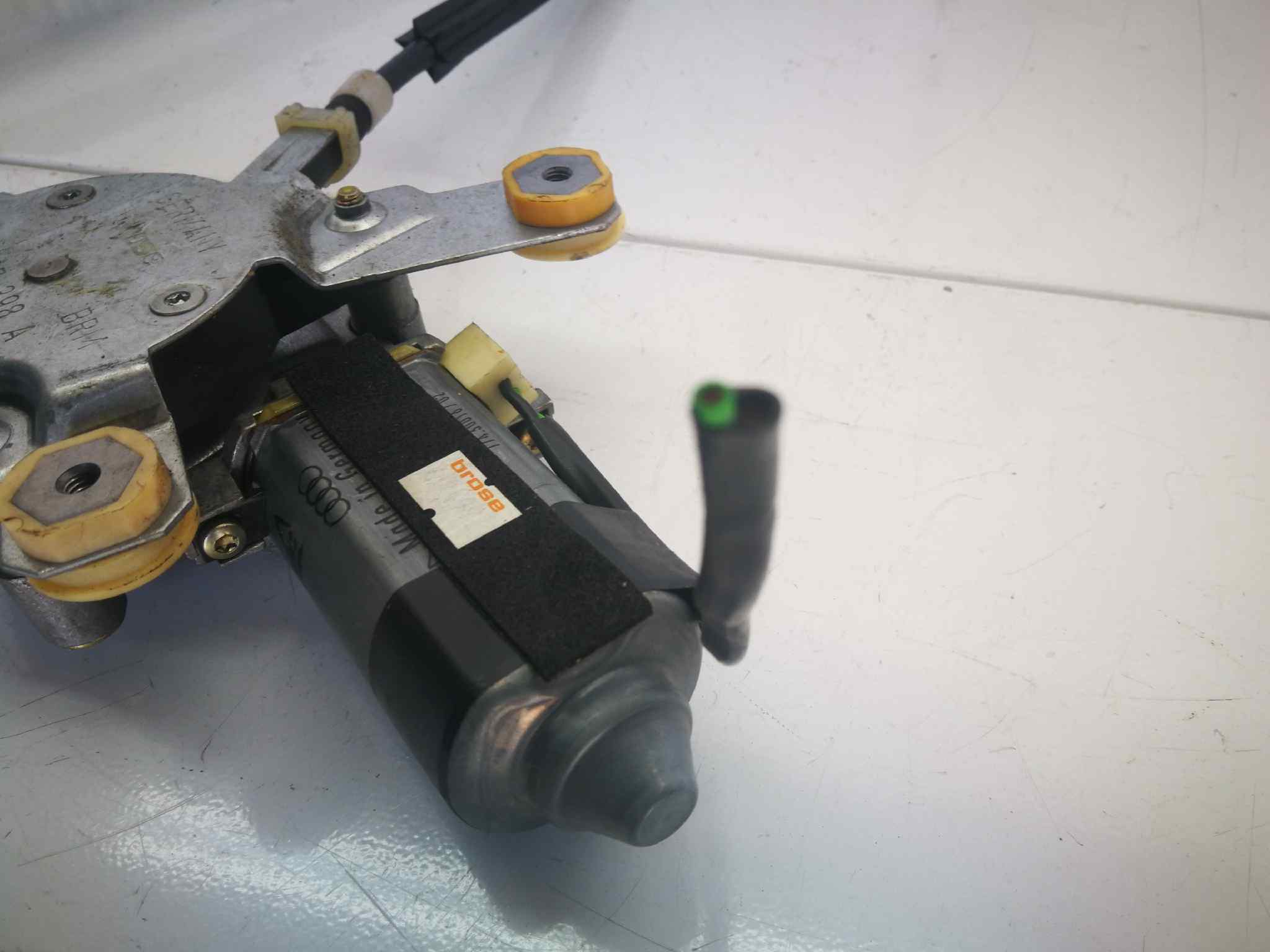 Elevalunas Delantero Derecho para Audi 100 Berlina (443)