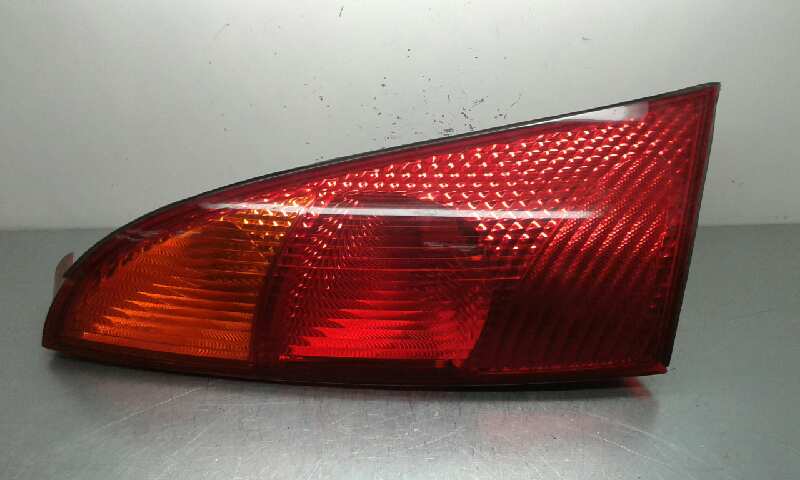 Piloto Trasero Izquierdo para Ford Focus Berlina (Cak)