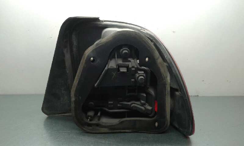Piloto Trasero Izquierdo para Mg Serie 400 (Rt)