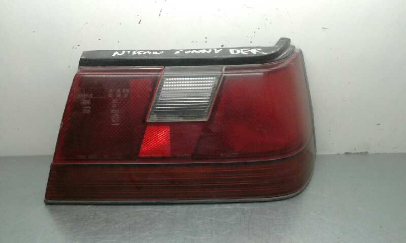 Piloto Trasero Derecho para Nissan Sunny Berlina (N13)
