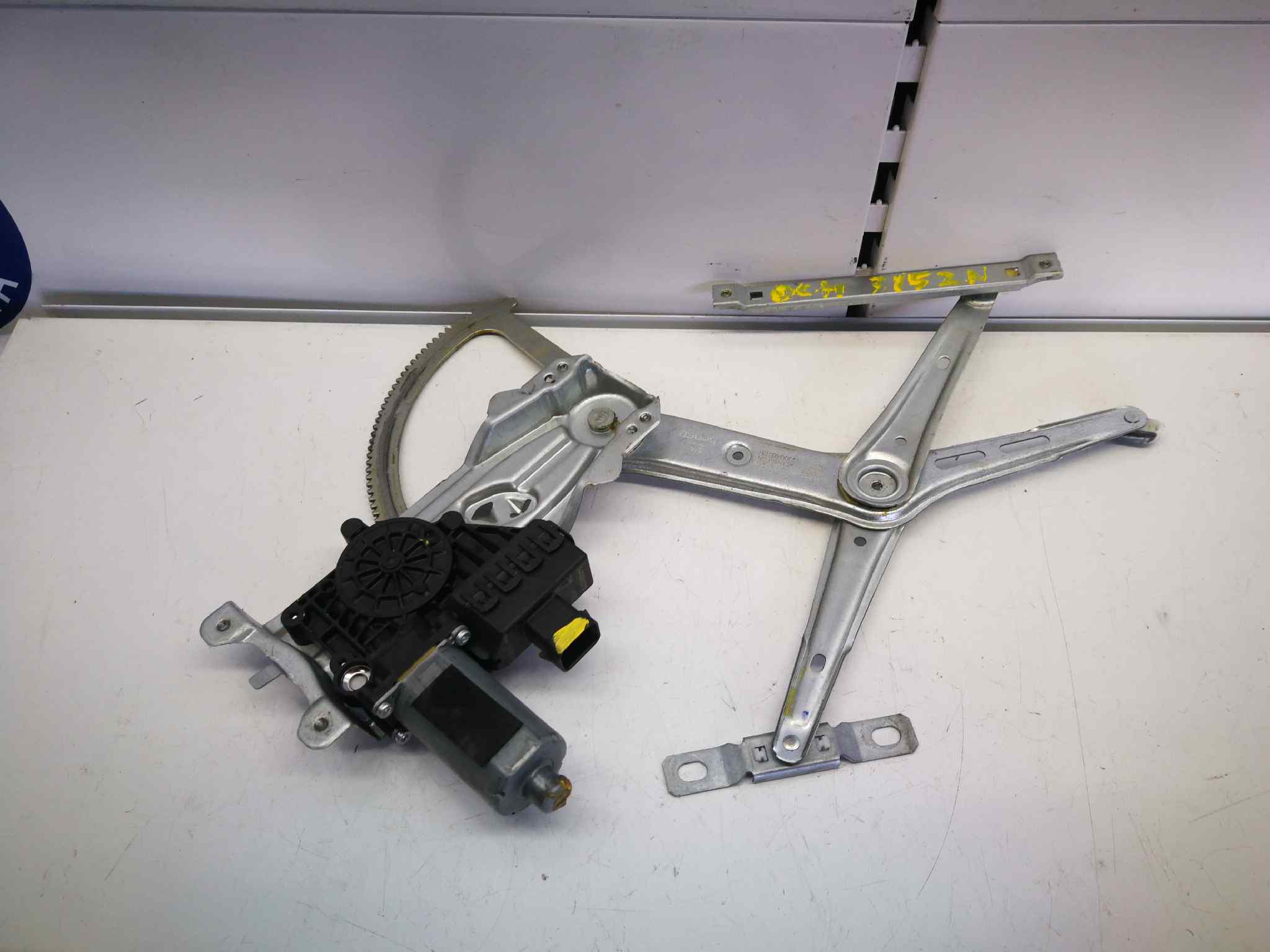 Elevalunas Delantero Derecho para Opel Astra H Berlina