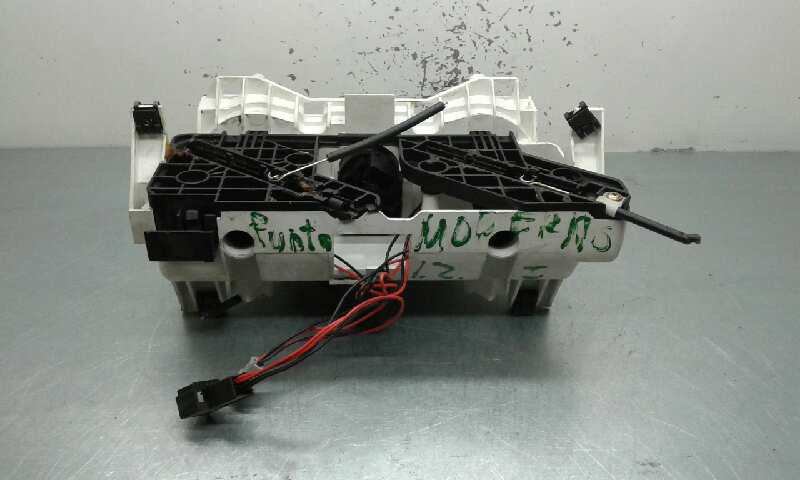 Mando Calefaccion / Aire Acondicionado para Fiat Punto Berl. (176)