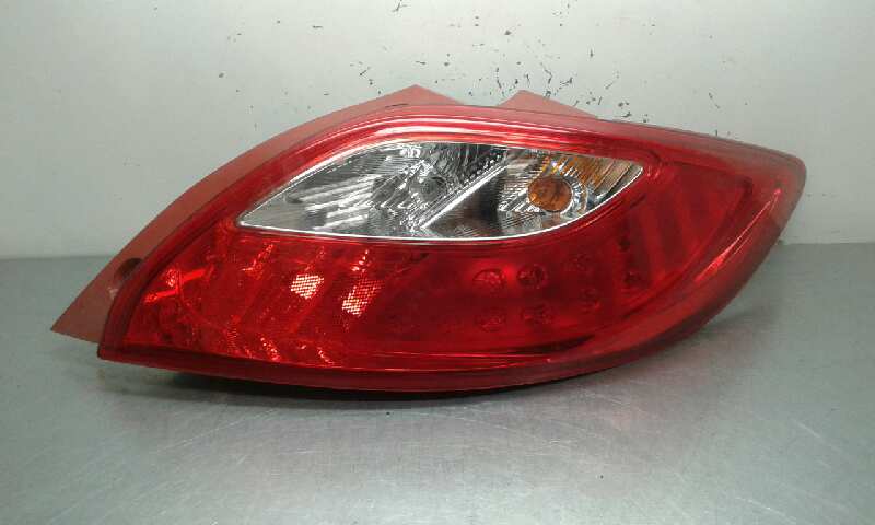 Piloto Trasero Derecho para Mazda 2 Lim. (De)