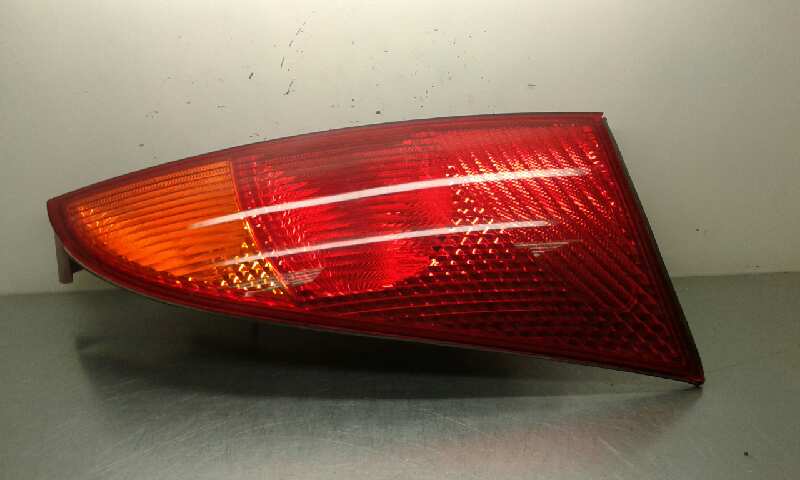 Piloto Trasero Derecho para Ford Focus Berlina (Cak)