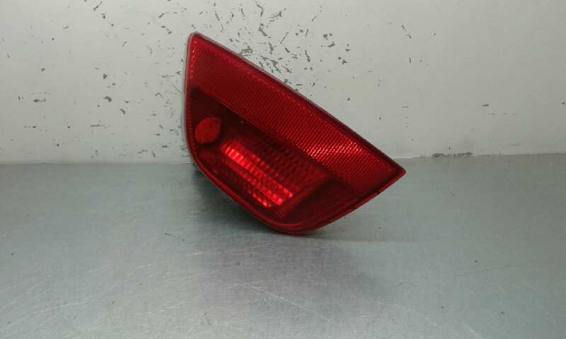 Faro Antiniebla Trasero Izquierdo para Ford Focus Berlina (Cak)