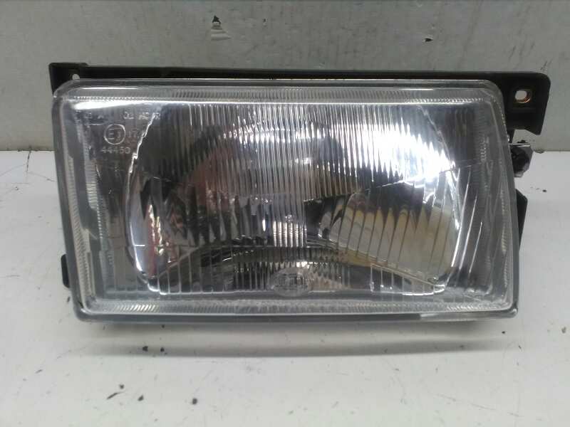 Faro Derecho para Volkswagen Polo (801/803)