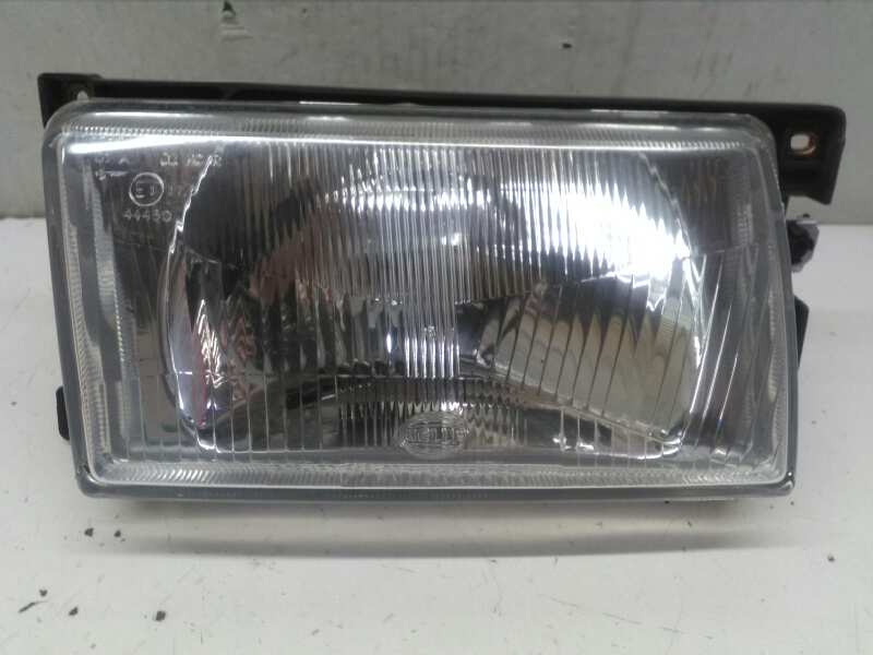 Faro Derecho para Volkswagen Polo (801/803)