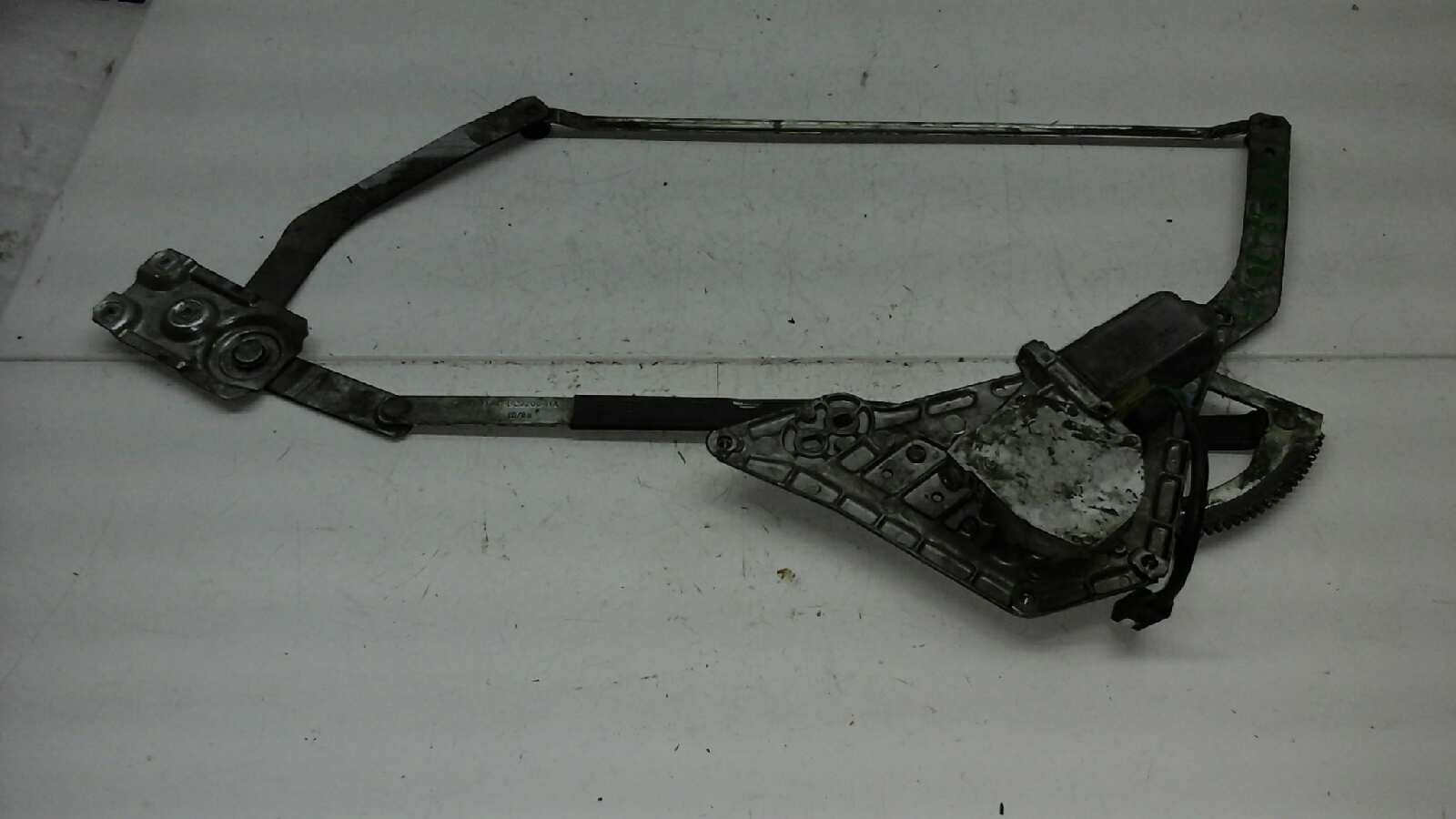 Elevalunas Delantero Derecho para Ford Escort Berlina