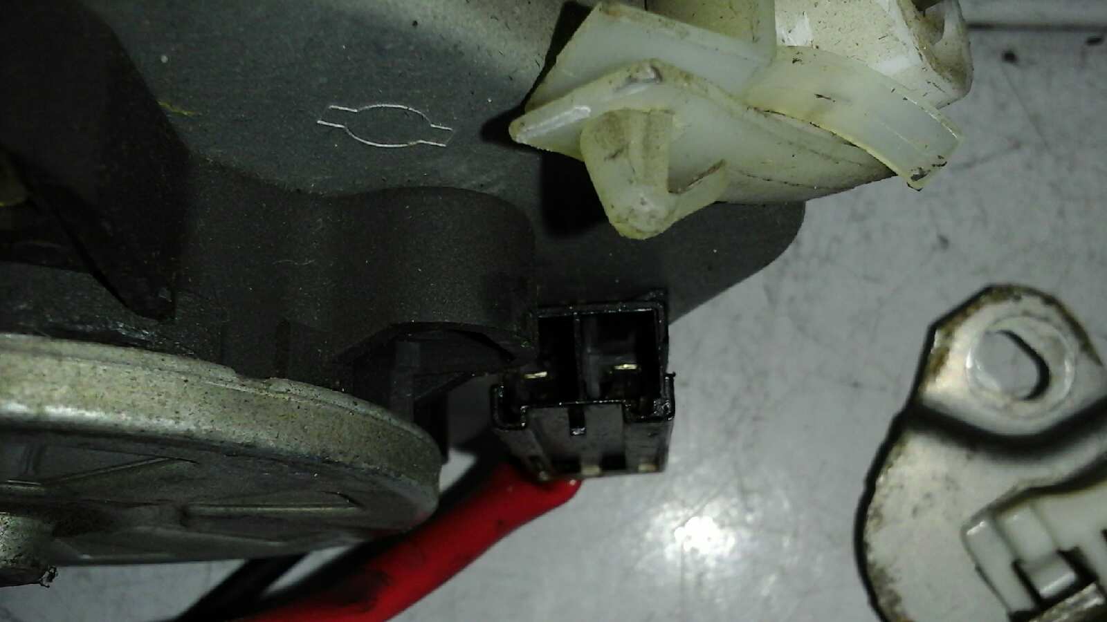 Elevalunas Delantero Derecho para Nissan Almera (N15)
