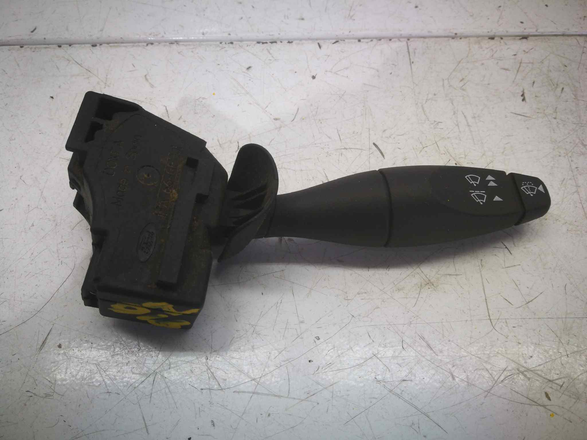 Mando Limpia para Ford Fiesta (Cbk)