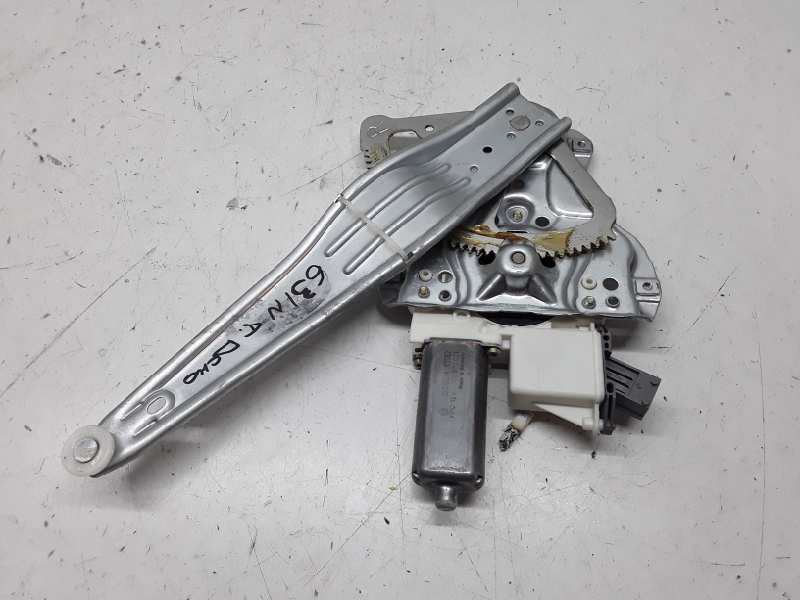 Elevalunas Delantero Derecho para Toyota Avensis Berlina (T25)