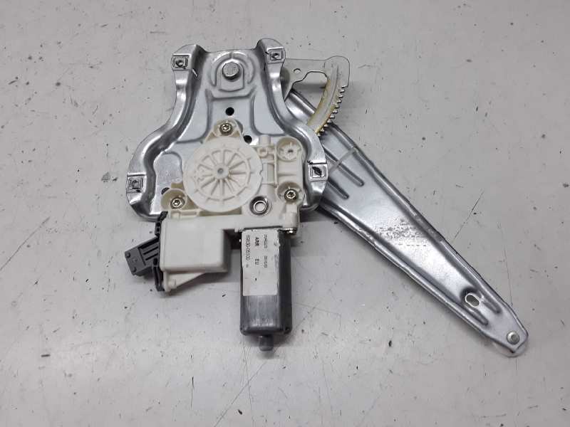 Elevalunas Delantero Derecho para Toyota Avensis Berlina (T25)