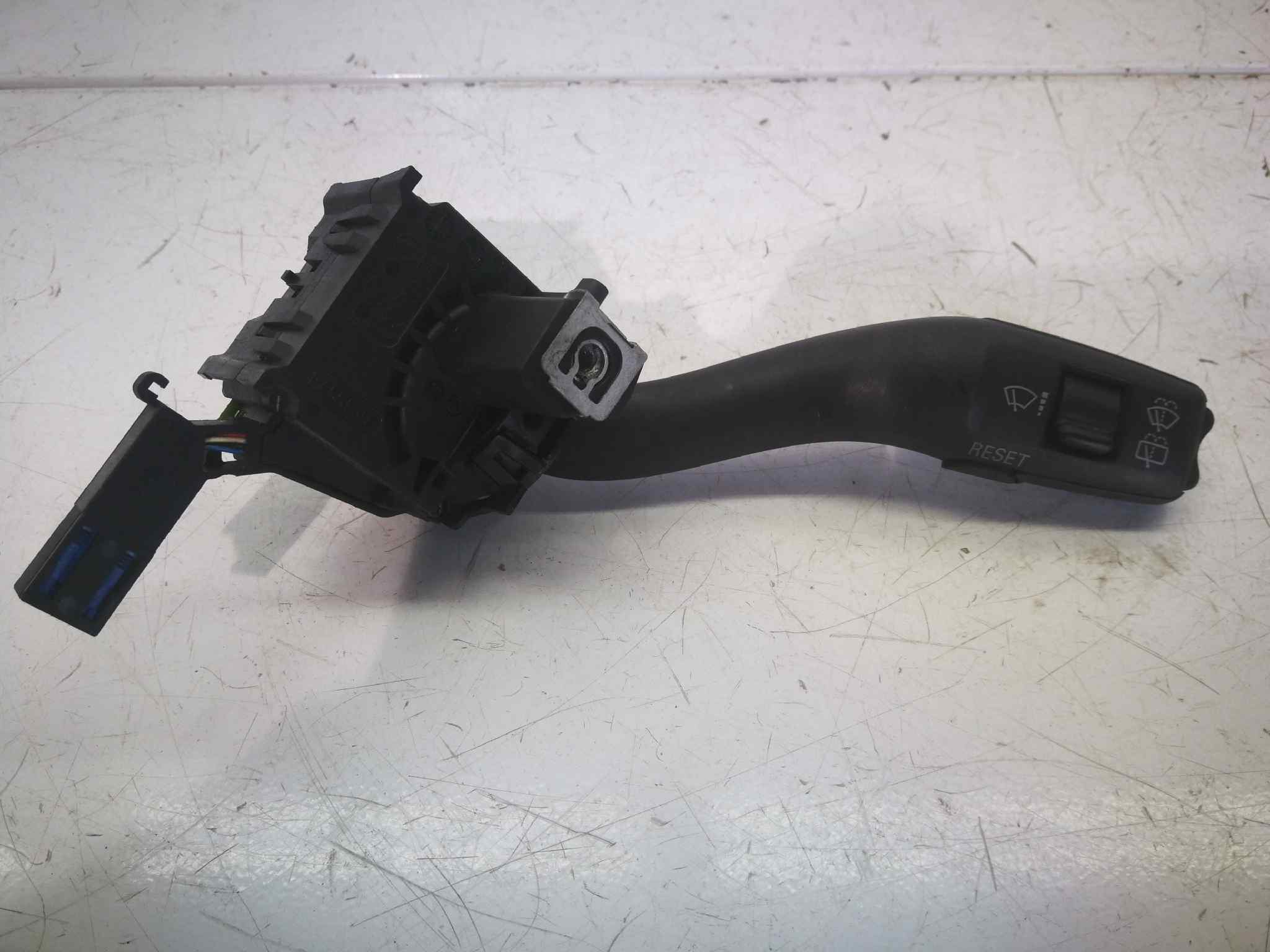 Mando Limpia para Audi A3 (8P)