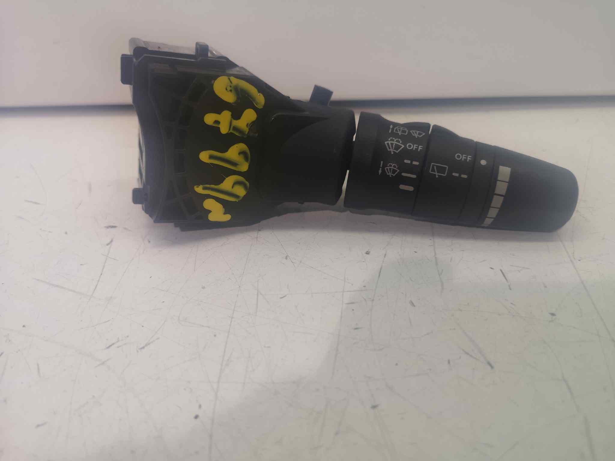Mando Limpia para Nissan Almera (N16/E)