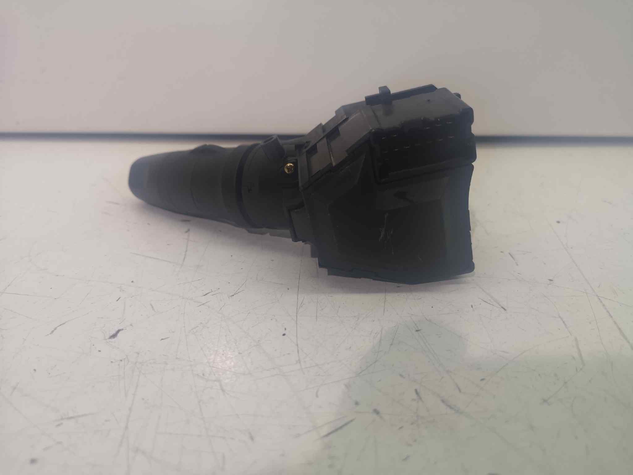 Mando Limpia para Nissan Almera (N16/E)