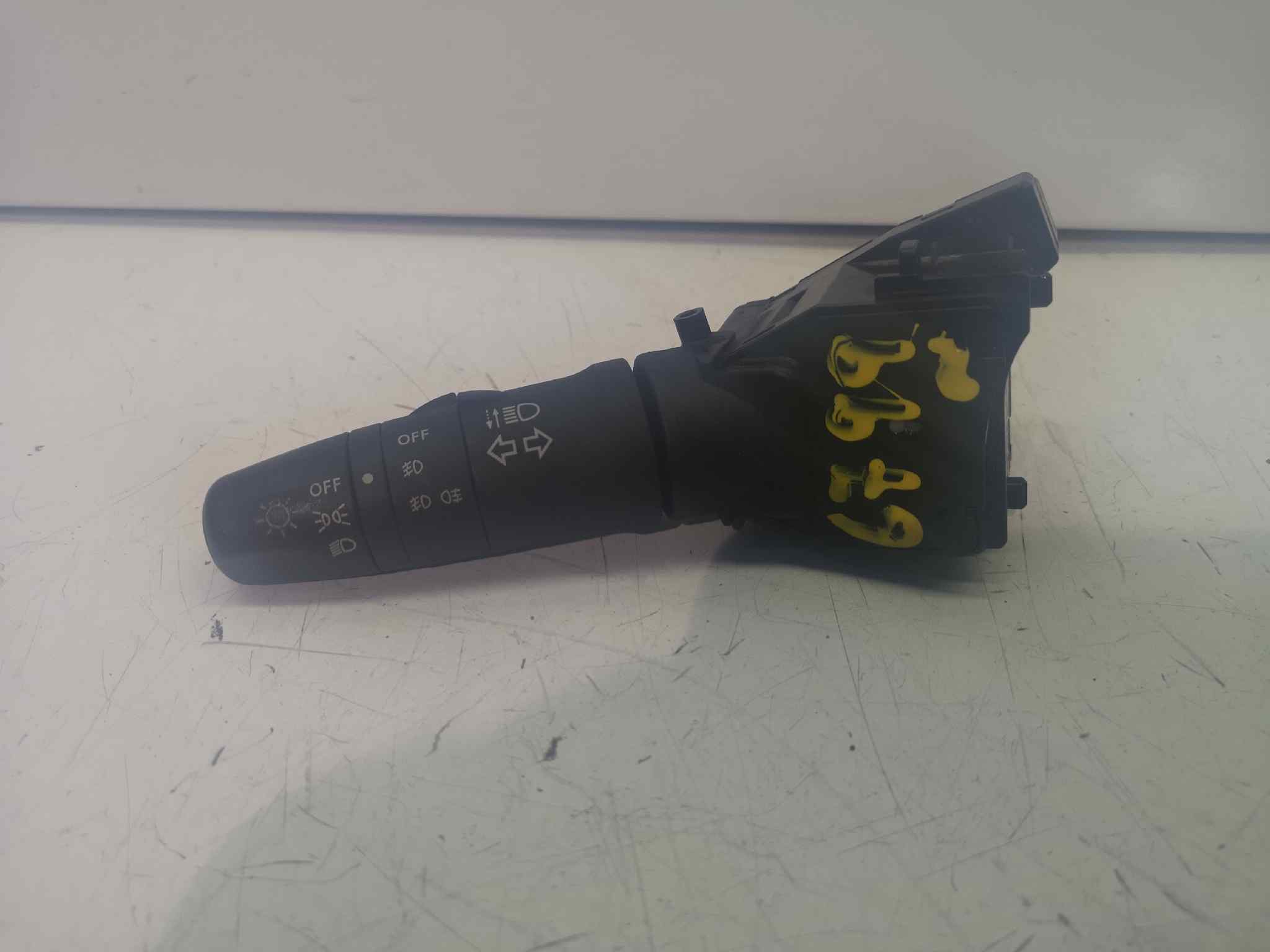 Mando Luces para Nissan Almera (N16/E)