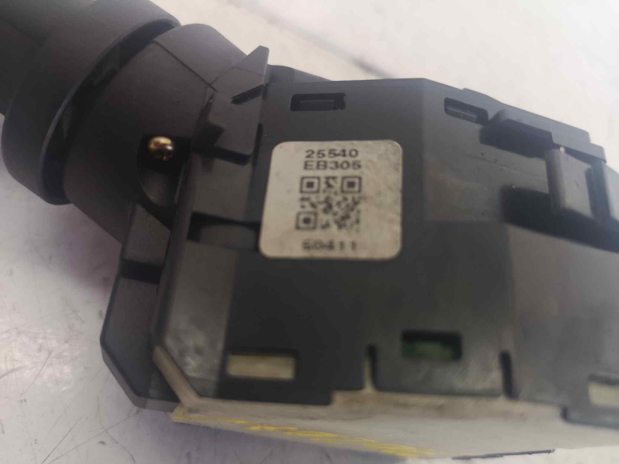 Mando Luces para Nissan Navara Pick-Up (D40M)