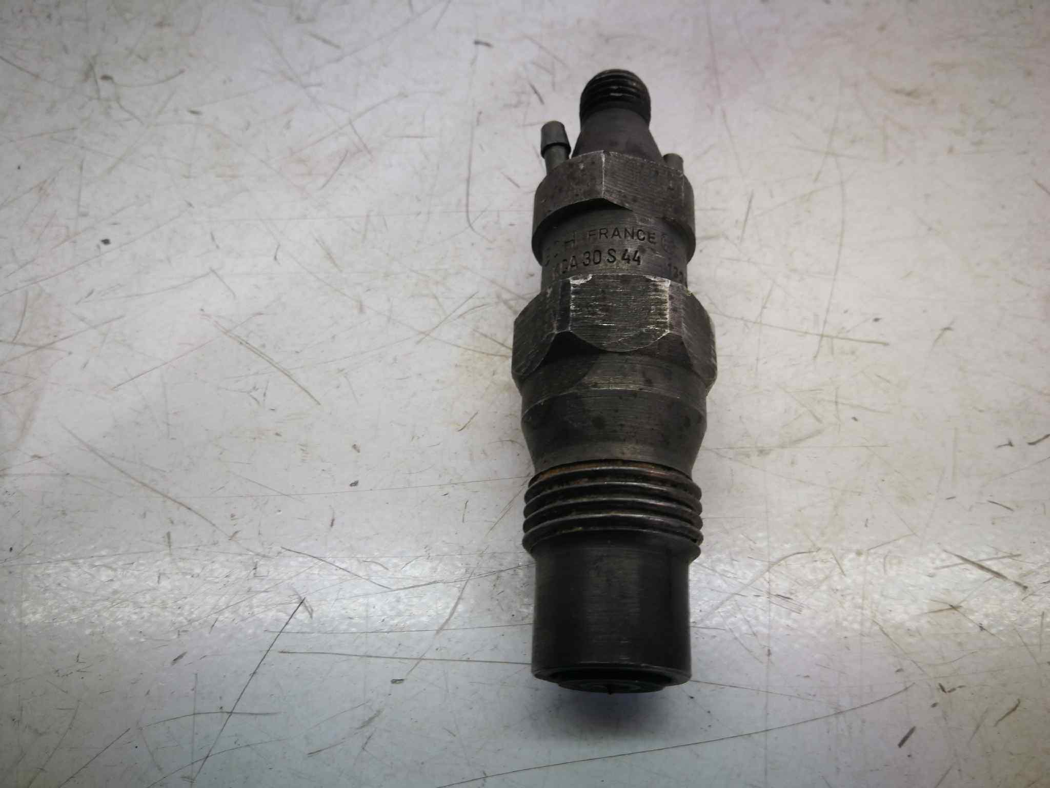 Inyector para Renault Rapid/Express (F40)