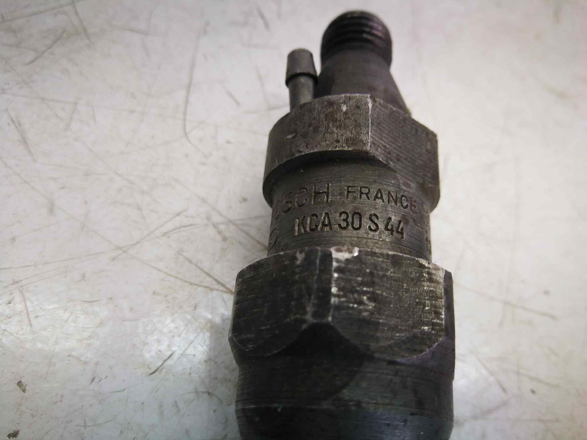Inyector para Renault Rapid/Express (F40)