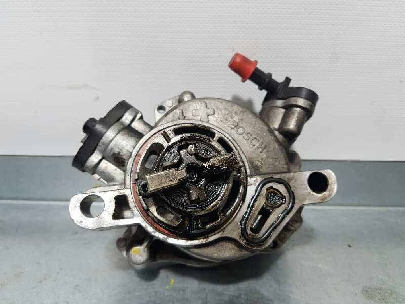 Depresor Freno / Bomba Vacio para Ford Transit Connect