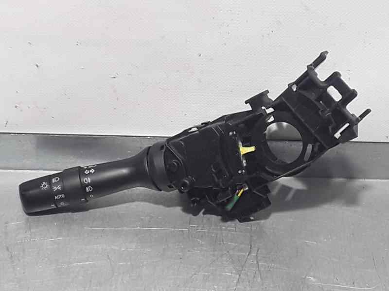 Mando Luces para Toyota Avensis (T27)