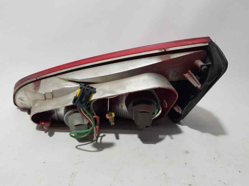 Piloto Trasero Izquierdo para Peugeot 607 (S1)