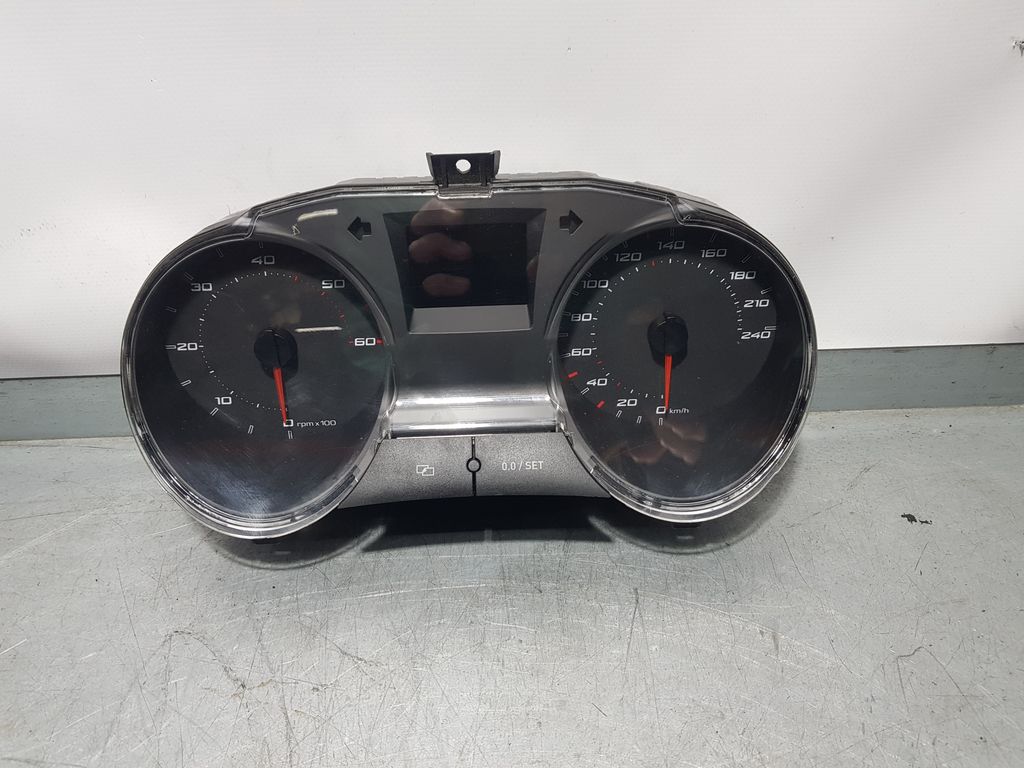 Cuadro Instrumentos para Seat Ibiza (6J5)