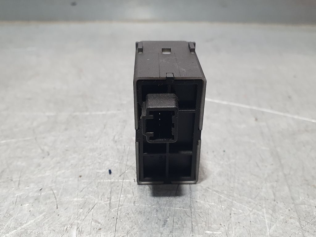 Interruptor para Nissan Qashqai (J10)