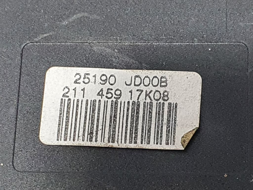 Interruptor para Nissan Qashqai (J10)