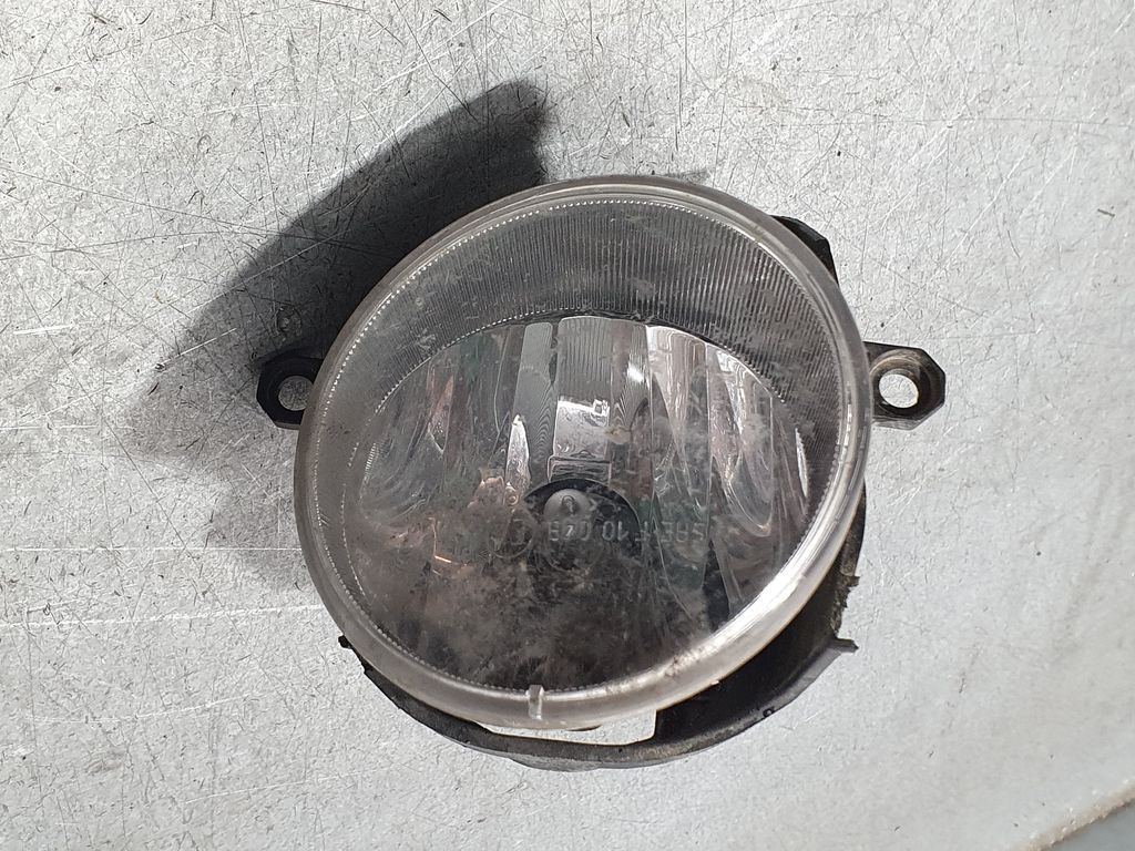 Faro Antiniebla Izquierdo para Toyota Auris